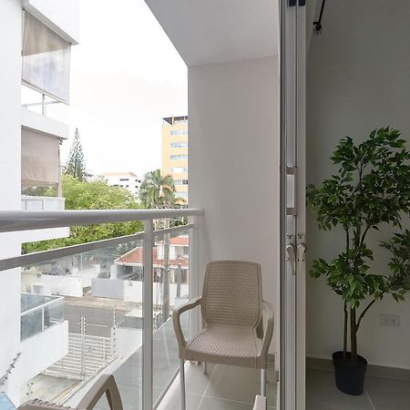Dom. Rep. Exclusive 2 Bed Apt. Evaristo Morales Santo Domingo Luaran gambar