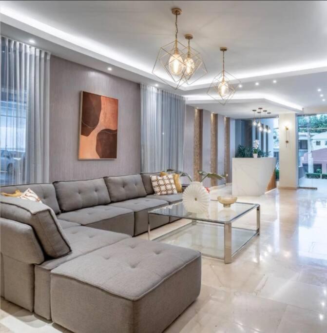 Dom. Rep. Exclusive 2 Bed Apt. Evaristo Morales Santo Domingo Luaran gambar