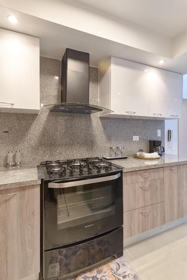 Dom. Rep. Exclusive 2 Bed Apt. Evaristo Morales Santo Domingo Luaran gambar