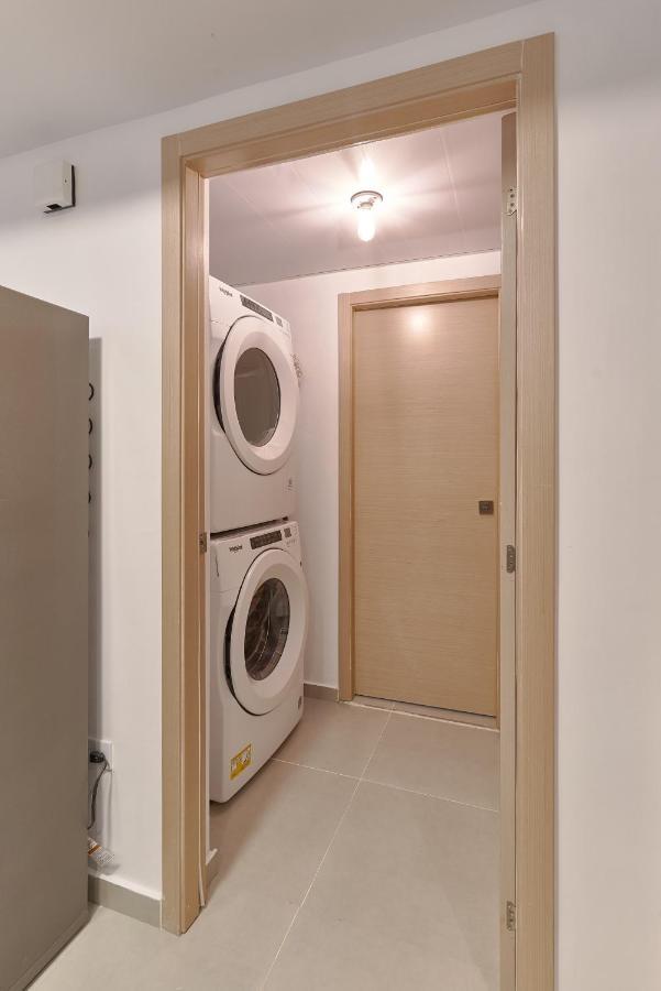 Dom. Rep. Exclusive 2 Bed Apt. Evaristo Morales Santo Domingo Luaran gambar