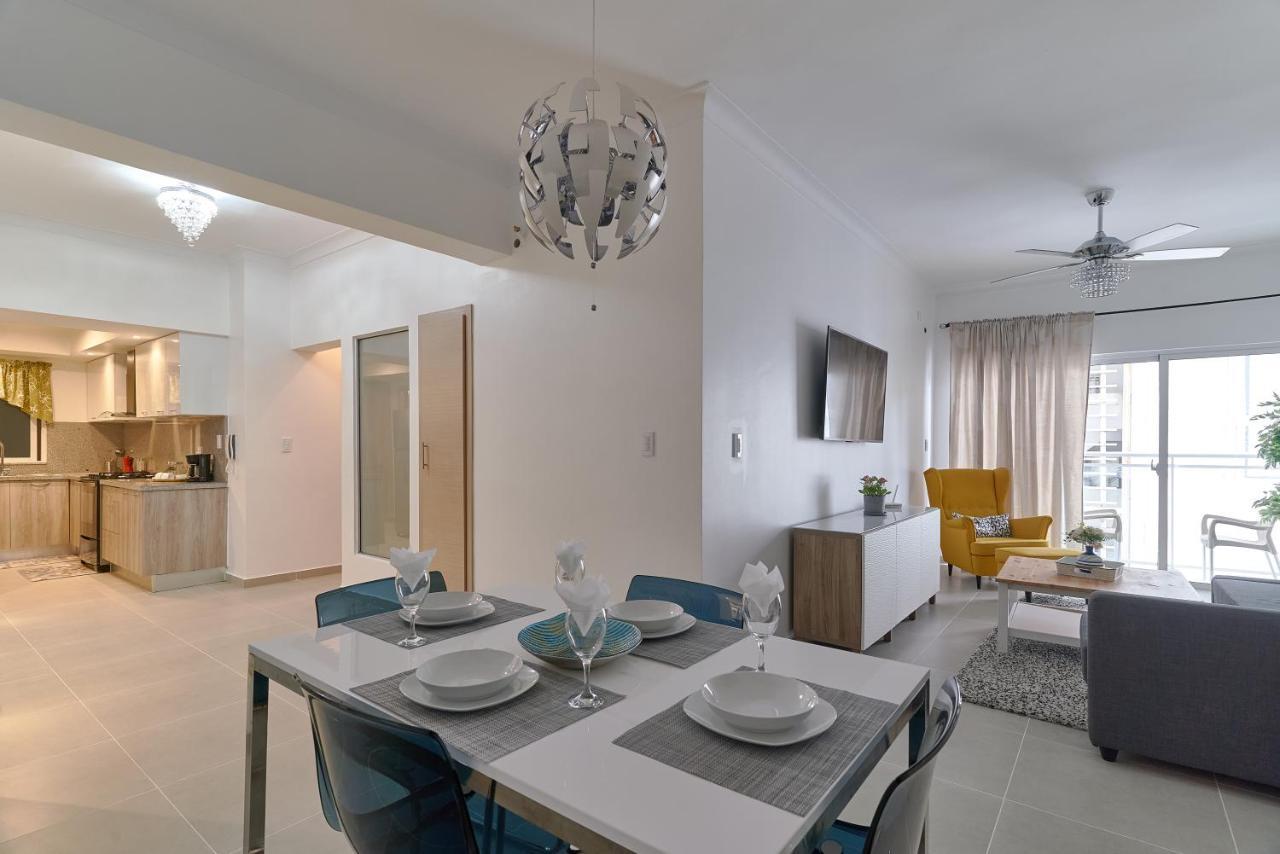 Dom. Rep. Exclusive 2 Bed Apt. Evaristo Morales Santo Domingo Luaran gambar