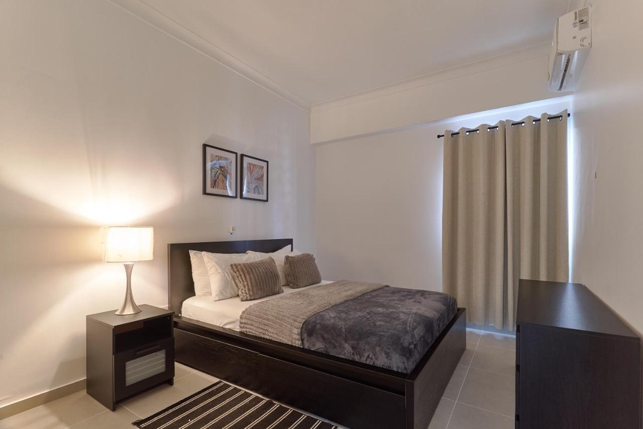 Dom. Rep. Exclusive 2 Bed Apt. Evaristo Morales Santo Domingo Luaran gambar